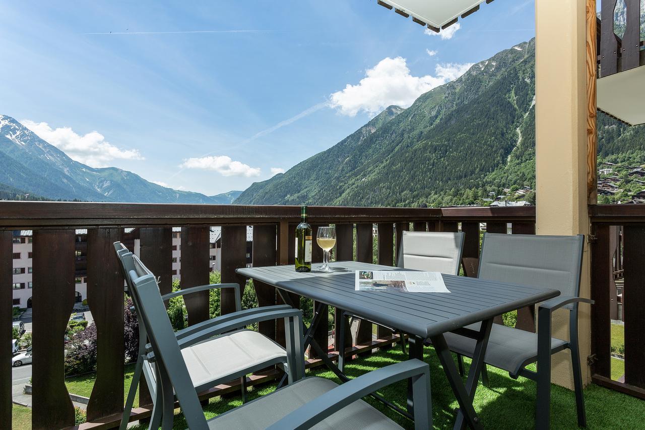 Apartment Aiglons - Central Chamonix Mountain Haven Экстерьер фото