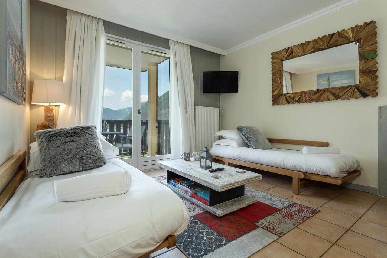 Apartment Aiglons - Central Chamonix Mountain Haven Экстерьер фото